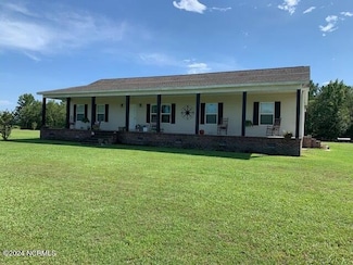 2396 Walter Todd Rd, Clarendon, NC 28432