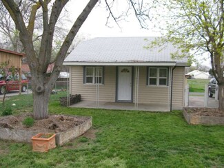 50 S Cherry St, Soap Lake, WA 98851
