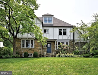 19 Croton Rd, Wayne, PA 19087