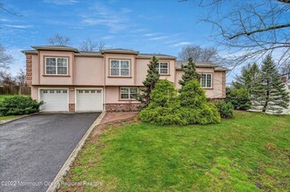 9 Foxcroft Dr, Marlboro, NJ 07746