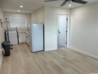 1364 Frank St, Honolulu, HI 96816