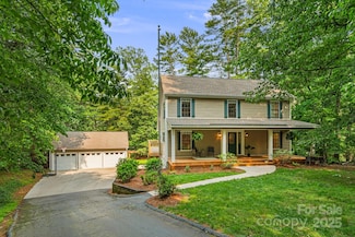 212 Riva Ridge Dr, Fairview, NC 28730