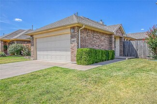1407 SW 25th St, Moore, OK 73170