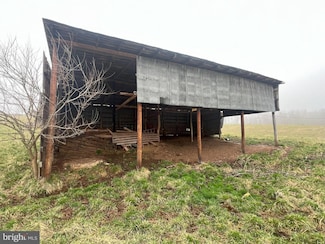 13042 Woodmont Rd, Hancock, MD 21750