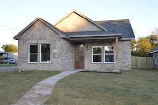 316 Elmo St, Cleburne, TX 76031