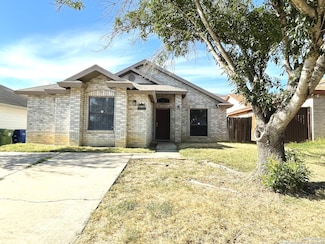 910 Birney Dr, Laredo, TX 78046