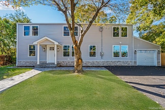 6 Mccue Ave, Wyandanch, NY 11798