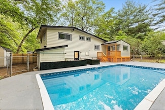26 Spring Ln, Framingham, MA 01701