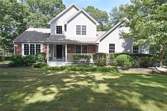 18 Ilex Ct, Saunderstown, RI 02874