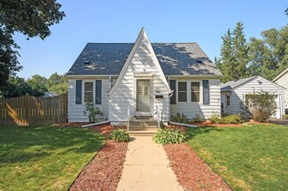 319 Annapolis St E, Saint Paul, MN 55118