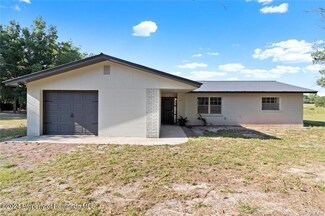 1280 W Noble St, Lecanto, FL 34461