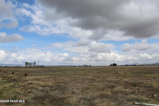 4400 W Robbie Ln, Paulden, AZ 86334