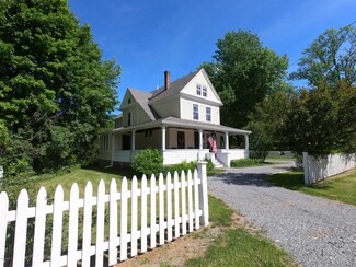 526 Water St, Williamstown, MA 01267