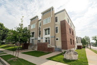 2904 N Cambridge Ave Unit 302, Milwaukee, WI 53211