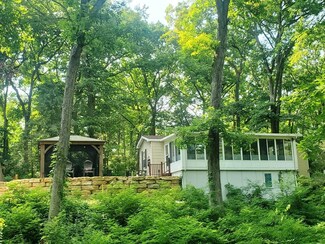 217-218 Skyway, Edgerton, WI 53534