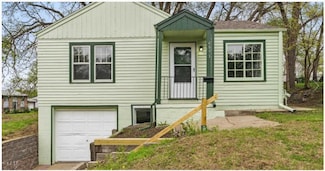 4051 Pratt St, Omaha, NE 68111