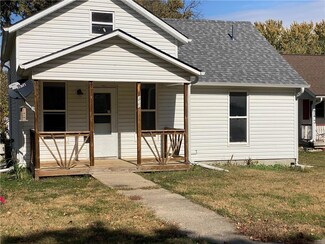 320 W 5th St, Cameron, MO 64429