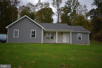 82 Mexico Rd, Pine Grove, PA 17963