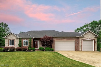 8130 Crystal Creek Dr, North Royalton, OH 44133