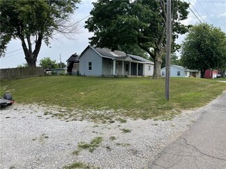 720 E Lake St, Summitville, IN 46070