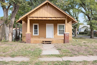 600 W 8th Ave, Hutchinson, KS 67501