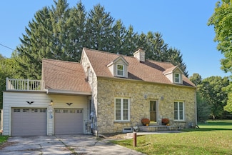 4885 S Racine Ave, New Berlin, WI 53146