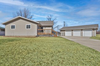 734 E Academy St, Owatonna, MN 55060