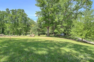 99999 Shytle Ln, Fletcher, NC 28732