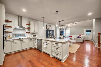 10252 Sunset Ln, Conroe, TX 77385