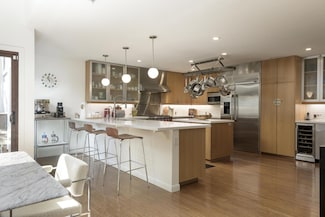 1825 Stanwood Dr, Santa Barbara, CA 93103