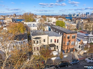 122 18th St, Union City, NJ 07087
