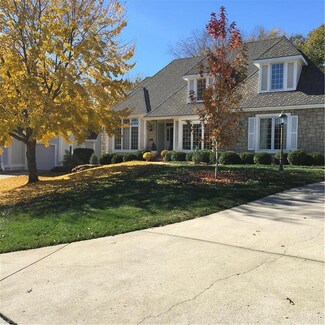 916 SW Bennington Place, Lees Summit, MO 64081