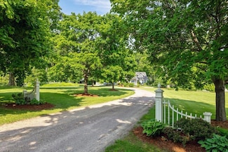 98 Sugar Maple Dr, Swanton, VT 05488