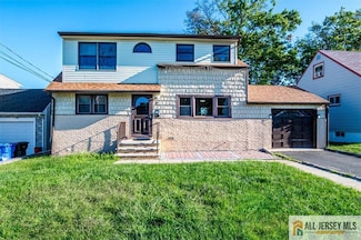 18 Lowell St, Iselin, NJ 08830