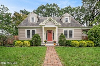 28 Valley View Ave, Latham, NY 12110