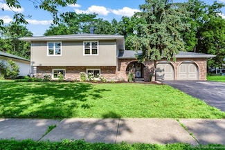 3410 Venard Rd, Downers Grove, IL 60515