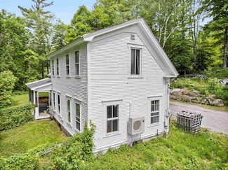 91 Robert Ln, Plainfield, VT 05667