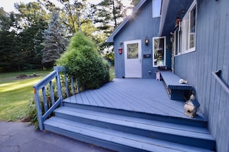 10905 Breezy Lawn Rd, Spring Grove, IL 60081