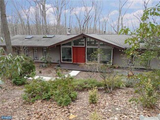 935 Horseshoe Trail, Phoenixville, PA 19460