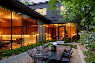 906 W 18th St, Austin, TX 78701