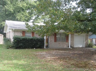 1202 NW 10th St, Stigler, OK 74462