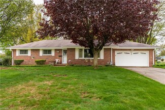 704 Highland Park Dr, Akron, OH 44319