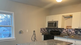 97-99 Rowe Ave Unit 2fl, Hartford, CT 06106