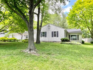 2549 White Oaks Dr, Beloit, WI 53511