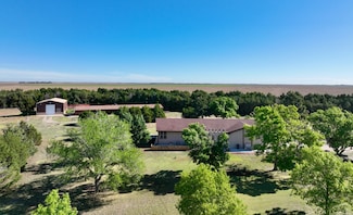 34202 Road 721, Wauneta, NE 69045