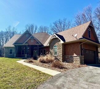 750 Andover Dr, Valparaiso, IN 46383
