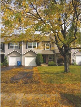 6102 Autumn Ct, Pipersville, PA 18947