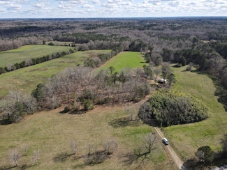 560 Coan Dr, Locust Grove, GA 30248