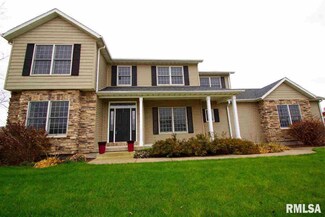 1025 Rustic View Ct, Eldridge, IA 52748