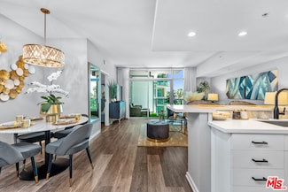 13700 Marina Pointe Dr Unit 627, Marina Del Rey, CA 90292
